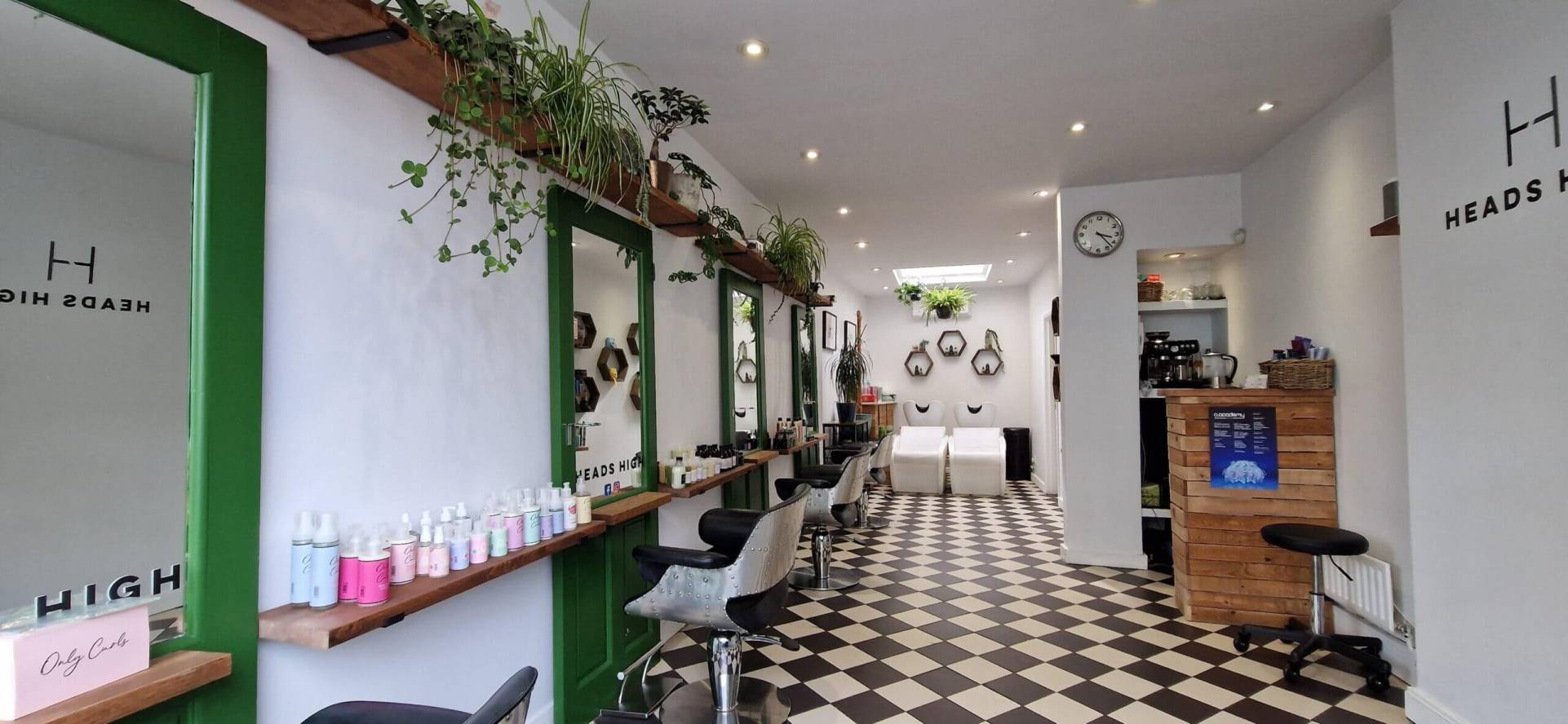 Heads High Brixton – Hairdressers in Brixton, servicing the surrounding areas of Herne Hill, Clapham, Balham, Stockwell, West Norwood and Streatham