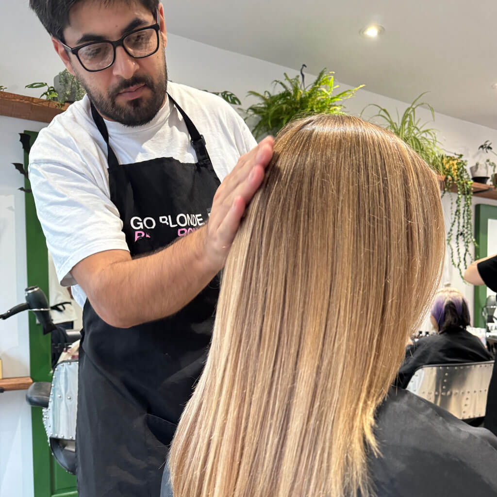 Heads High Brixton - Brixton hair salon, Brixton hairdresser, hair salon Brixton - Jacob at work